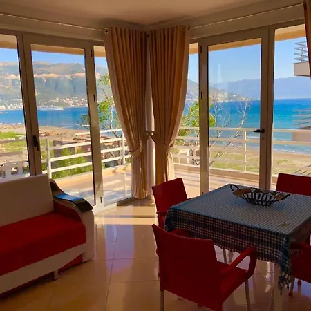 Theseaviewapartamentsvlore Lägenhet